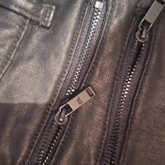 DL1961 Black ⚫️ 🖤 Jeans 👖 - Picture 3 of 9